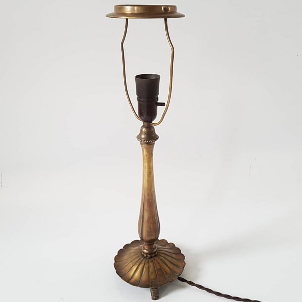 Art Deco bordlampe udfrt i bronze