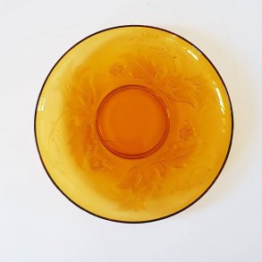 Ravfarvet vintage glasfad