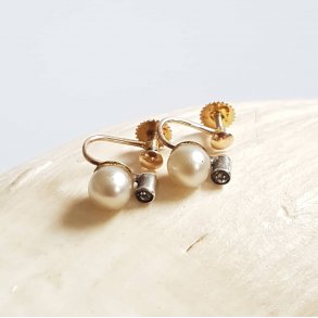 Vintage reskruer i 14 karat guld med perler