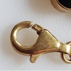 Halssmykkei forgyldt slv med onyx