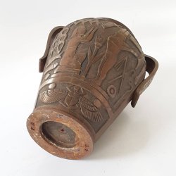 Gammel havekrukke/urtepotteskjuler i stbejern