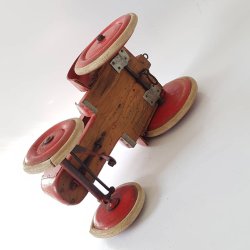 Gammel hndlavet traktor