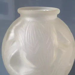 Art Deco vase i frosted glas