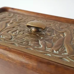 Art Deco trskrin med lg i bronze