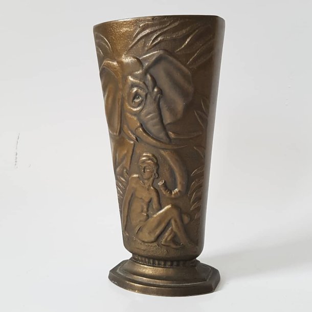 Art Deco vase Stjarn metall Sweden