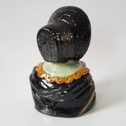 Antik Hgans gge dame / pige i majolica