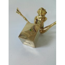 R&R SWEDEN bronze skulptur "Look at my legs "