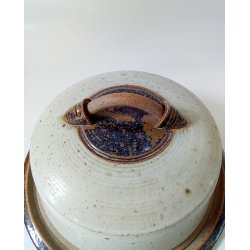 Osteklokke / kagefad med lg i keramik 