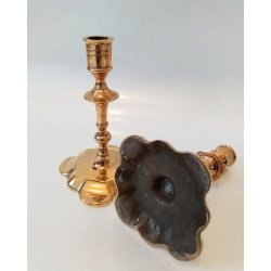 Antikke engelske lysestager i bronze 