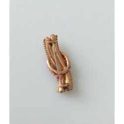 Antik / Victoriansk broche med koral 