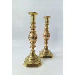 Antikke engelske lysestager i messing GOOD LUCK 