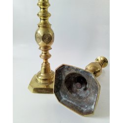 Antikke engelske lysestager i messing GOOD LUCK 