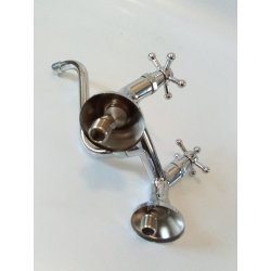 Toni Christiansborg i krom 