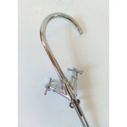 Toni Christiansborg i krom 