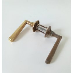 Retro drgreb i messing 