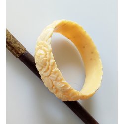 Art Deco celluloid armbnd 