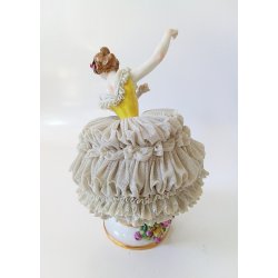 Mller &amp; Co- Volkstedt porceln figur 