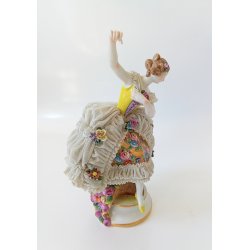 Mller &amp; Co- Volkstedt porceln figur 