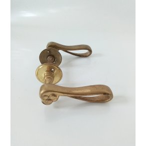 Gammel udendrs drgreb i messing 