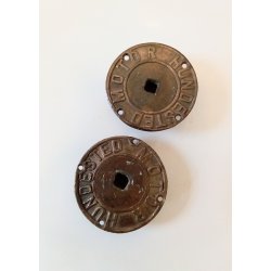 Gamle Tankdksel / Pfyldningsdksel i bronze mrket Hundested Motor.