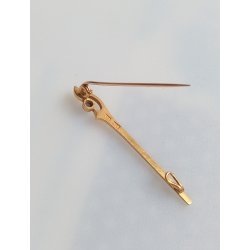 Art Deco broche i 14 kr guld prydet med safir 