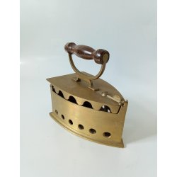 Antik strygejern i messing 