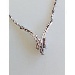 Retro halskde i sterlingslv prydet med keshi perler