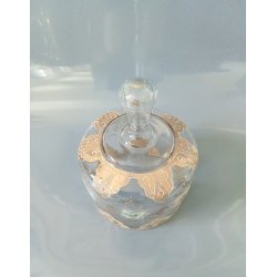 Antik osteklokke i glas