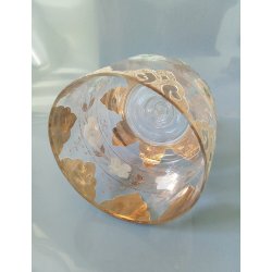 Antik osteklokke i glas