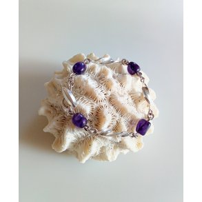 Retro armbnd udfrt i slv prydet med ametyst