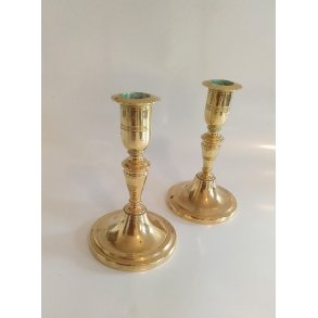 Antikke Danske eller n�rd tyske lysestager i messing 