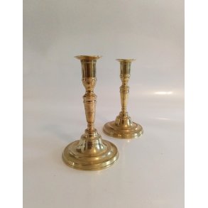 Antikke Danske eller n�rd tyske lysestager i messing