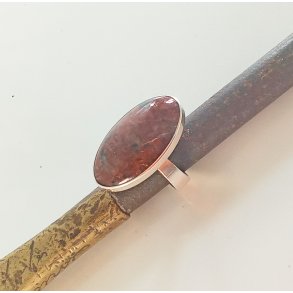 N.E FROM ring i s�lv med bornholmsk granit