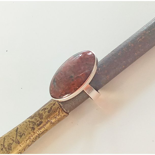 N.E FROM ring i s�lv med bornholmsk granit