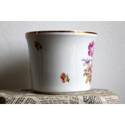 Kahla urtepotteskjuler