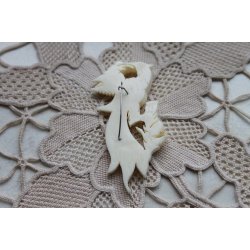 Broche udskret i ben