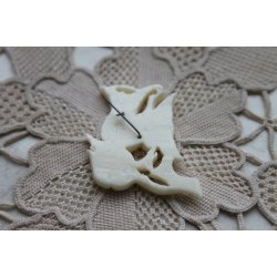 Broche udskret i ben