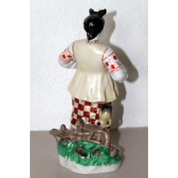 Karas porceln figur