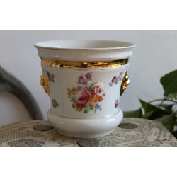 C.T porceln urtepotteskjuler