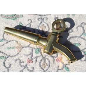 Gammel tappehane i messing