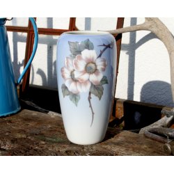 Royal Copenhagen vase 2630