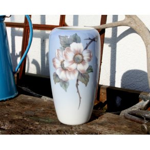 Royal Copenhagen vase 2630