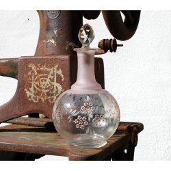 Emaljedekoreret karaffel