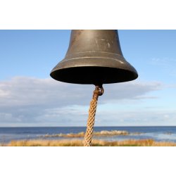 Gammel skibsklokke