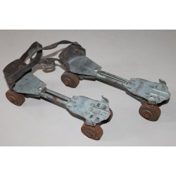 Girtz &amp; Mandel rulleskjter