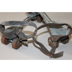 Girtz &amp; Mandel rulleskjter