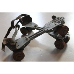 Girtz &amp; Mandel rulleskjter