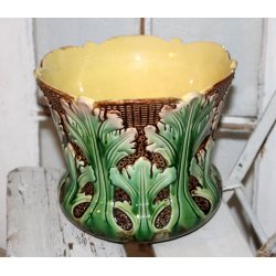 Majolica urtepotteskjuler 