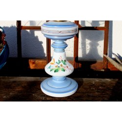 Opalineglas petroleumslampe